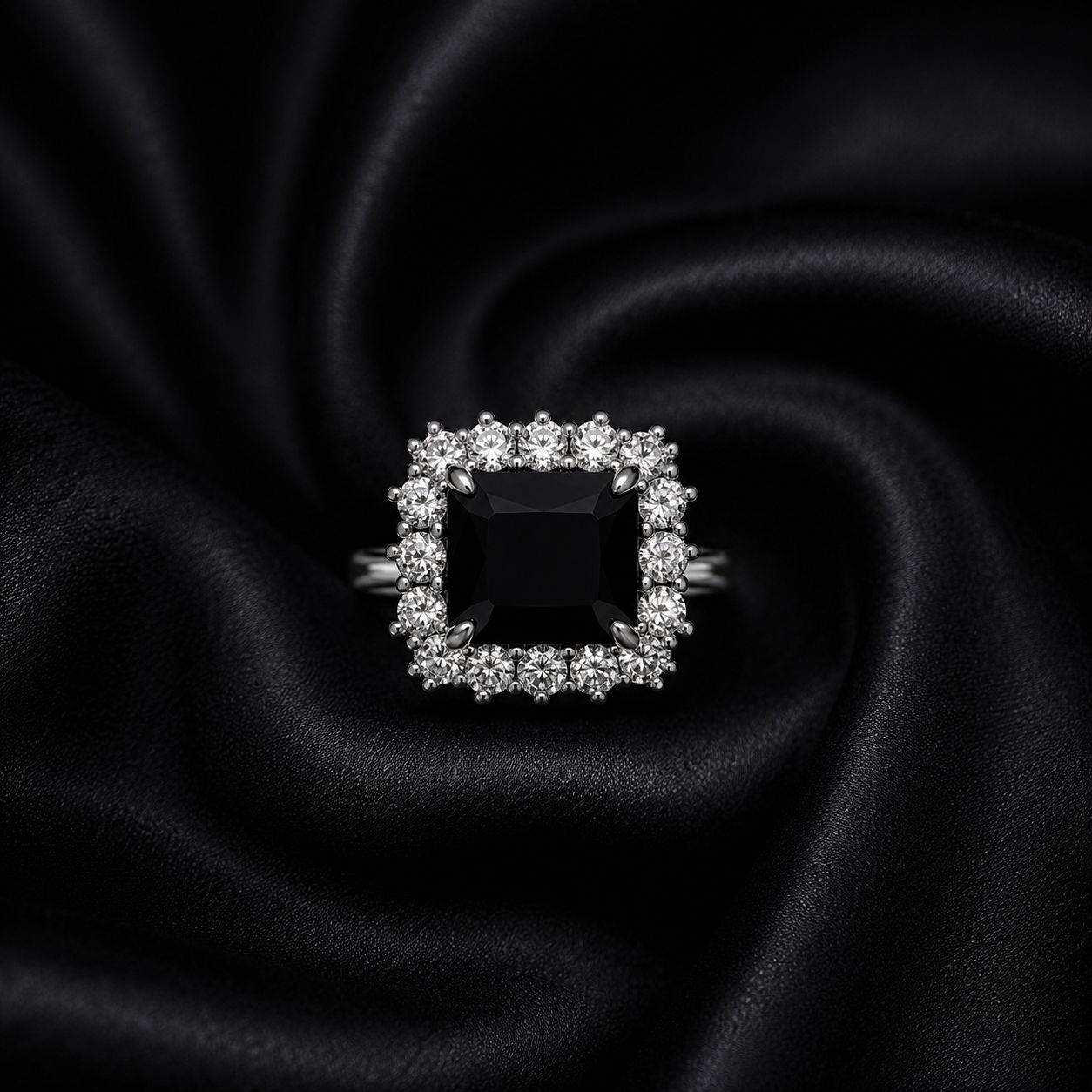 Black Halo Ring (Silver)