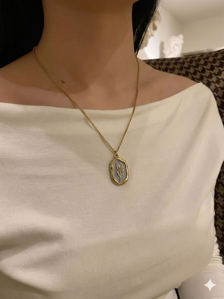 Rose Pendant
