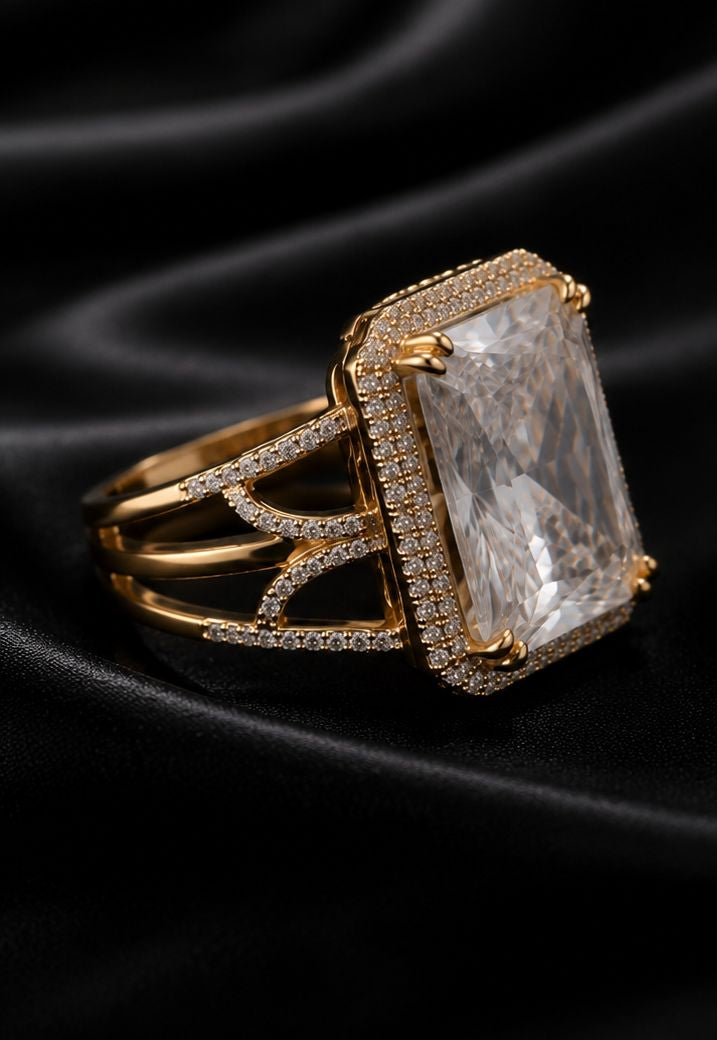 Radiant Solitaire Ring (Gold)