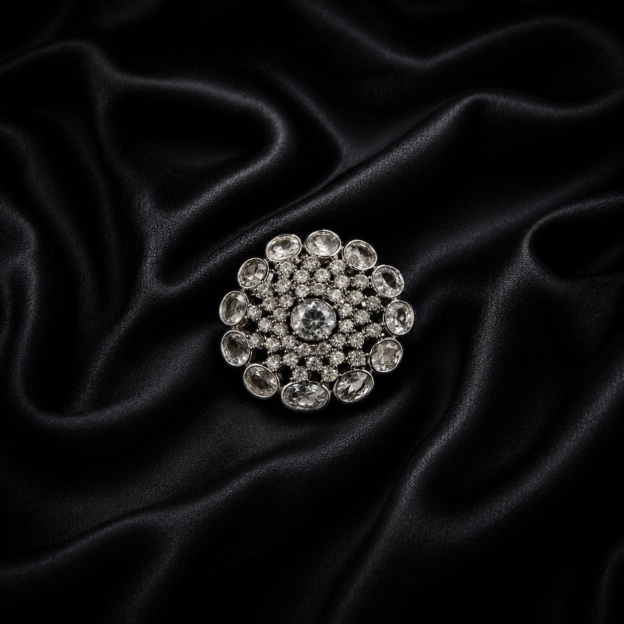 Vintage Crystal Bloom Ring (Silver)
